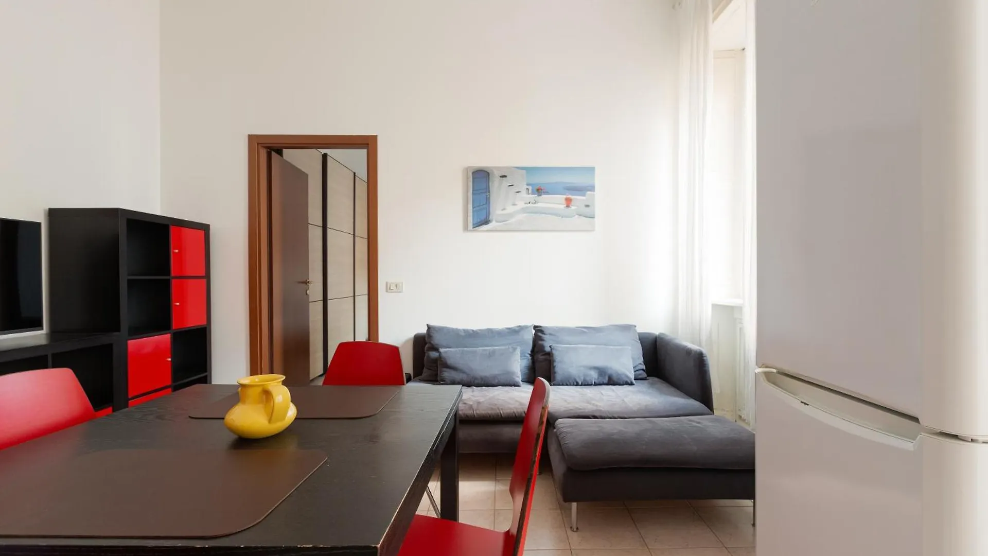 Milano Cosy Apt With Balcony Apartament Mediolan