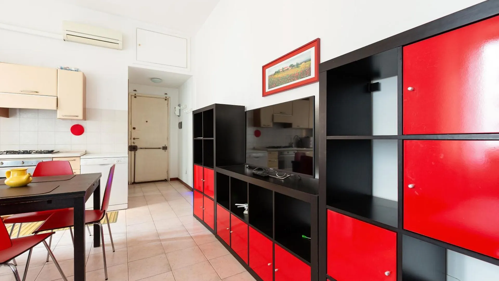 Apartament Milano Cosy Apt With Balcony